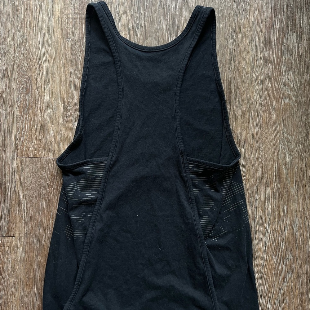 Under Armour Racer Tank - Picture 2 of 3